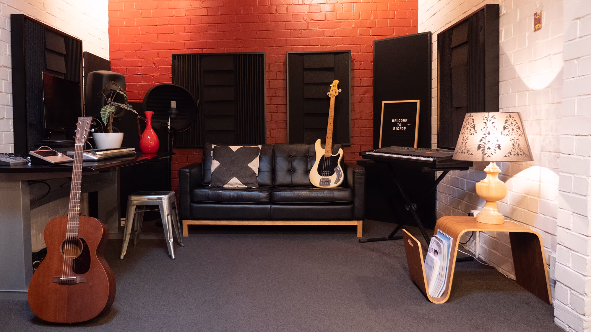 red_room1_web